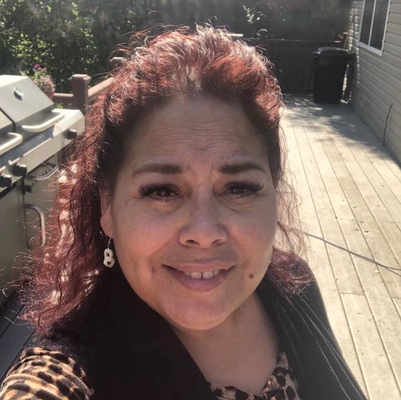 Poshmark profile picture for @rusa